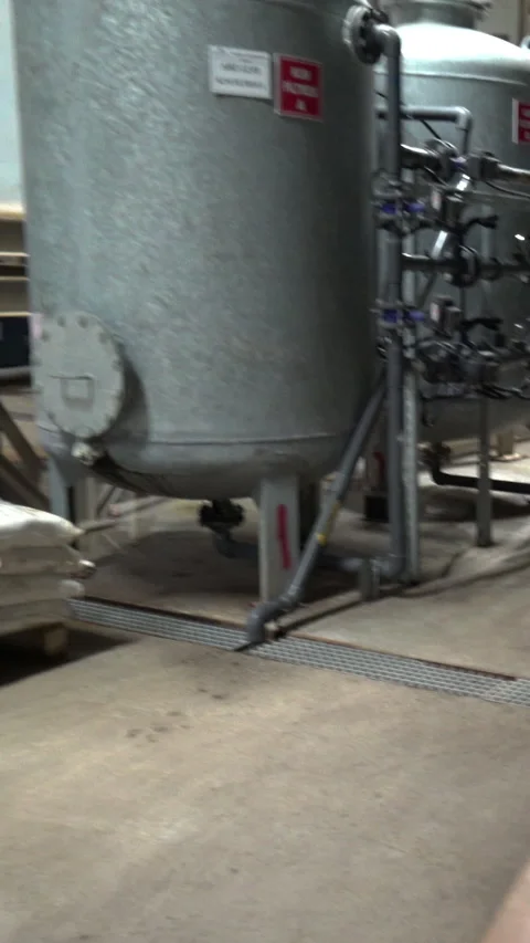 Vertical Silo system control room Vidéo 310050936