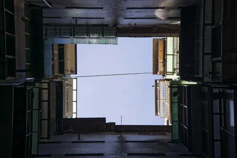 Vertical Sky Frame Between Old Taiwanese Buildings Fotos Stock