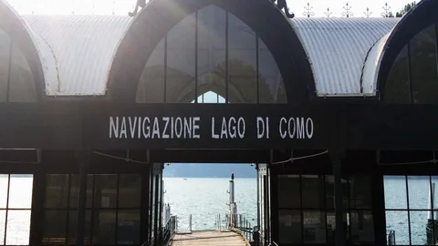Vertical slide shot of the Cernobbio ferry station Video stock 118649694