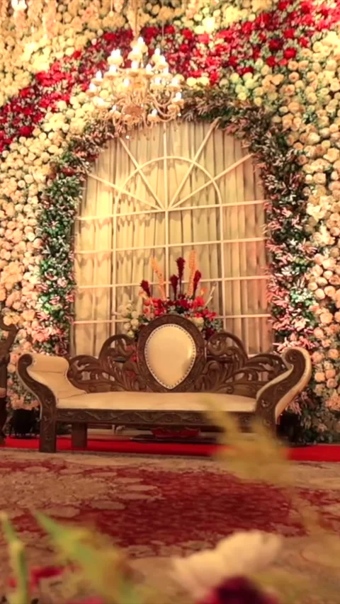 Vertical Slow Motion Shot of Indian Wedding Venue Decoration in India 스톡 동영상 331559537