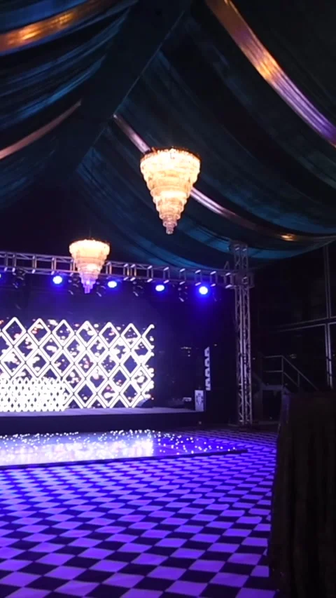 Vertical Slow Motion Shot of Indian Wedding Venue Decoration in India Vidéo 331559650