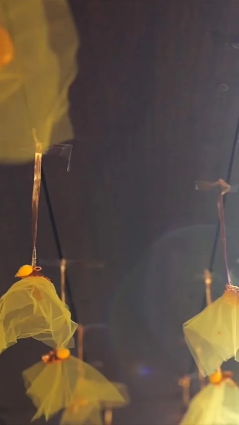 Vertical Slow Motion Shot of Indian Wedding Venue Decoration in India 库存影片 331559662