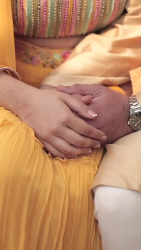 Vertical Slow Motion Shot of Indian Wedding Rituals Ceremony 库存影片 331559684