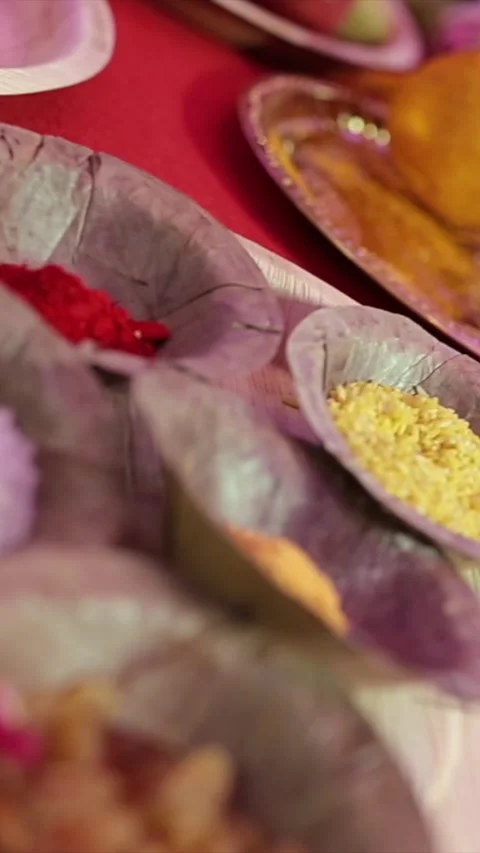 Vertical Slow Motion Shot of Indian Wedding Rituals Ceremony Vidéo 331560226