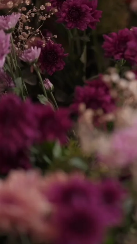 Vertical Slow Motion Shot of Indian Wedding Venue Decoration in India Видео 336843423