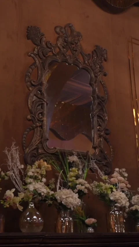 Vertical Slow Motion Shot of Indian Wedding Venue Decoration in India Vídeo Stock 337405236