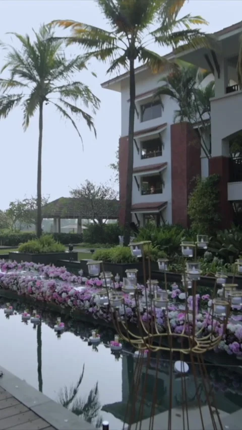 Vertical Slow Motion Shot of Indian Wedding Venue Decoration in India Видео 337405514