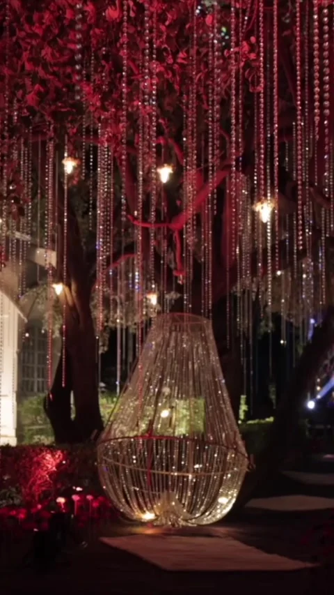 Vertical Slow Motion Shot of Indian Wedding Venue Decoration in India Vídeo Stock 337405653