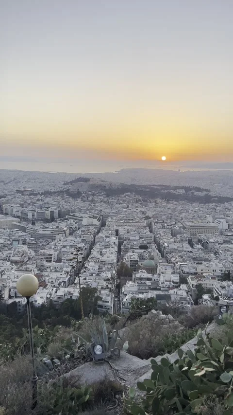 Vertical Sunset View from the Top of Mount Lycabettus in Athens Video stock 310653083