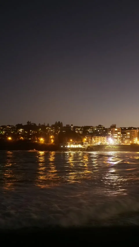 Vertical tilt time lapse evening waves at Coogee Sydney 4K Video stock 310028822