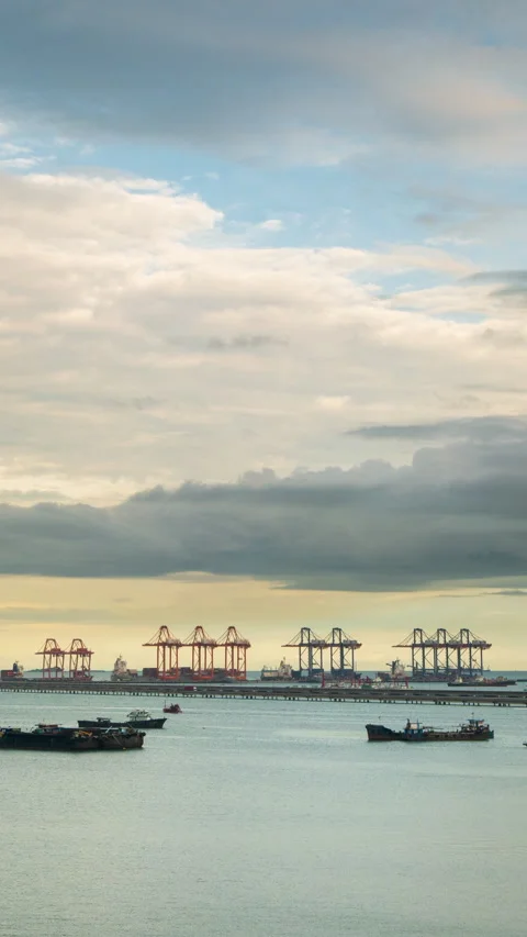Vertical Time-lapse Blue sky white cloud mountain Tropical landscape Video stock 331272559
