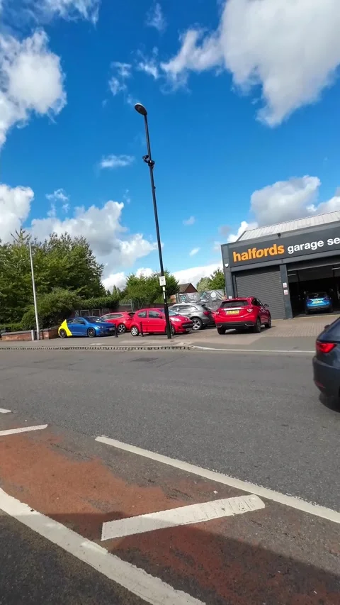 Vertical Time Lapse Footage of Coventry City Street View 스톡 동영상 317479072