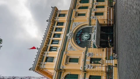 VERTICAL Time lapse, Post Office Saigon. Timelapse, Famous landmark in Saigon. Stock Footage 115958714