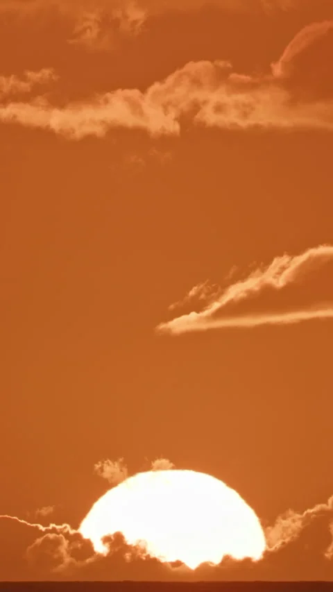Vertical Timelapse Sunset California: Los Angeles Evening Sky With Setting Sun Video stock 301041326