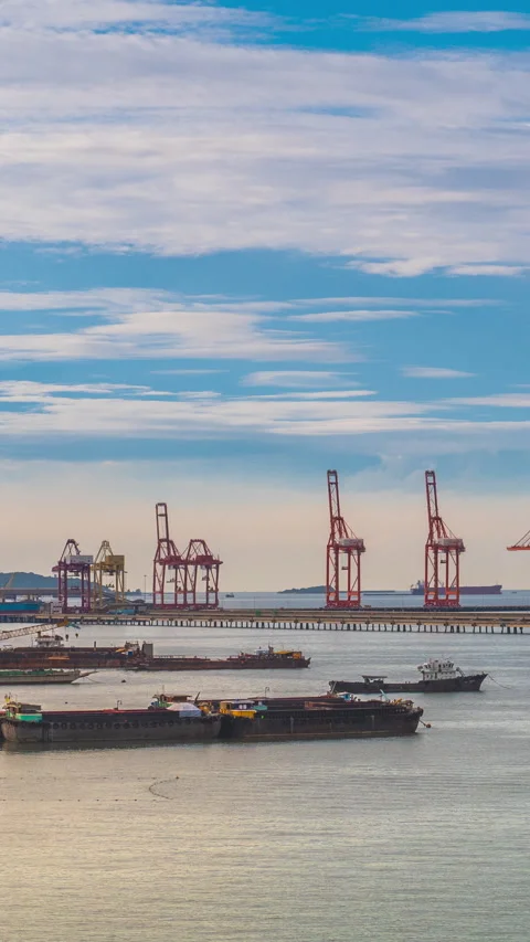 Vertical timelapse Warehouse freight container Video stock 331273091