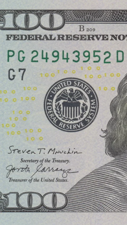 Vertical US One Hundred Dollar Bill Animation with Counting Numbers Stock Footage 311505864