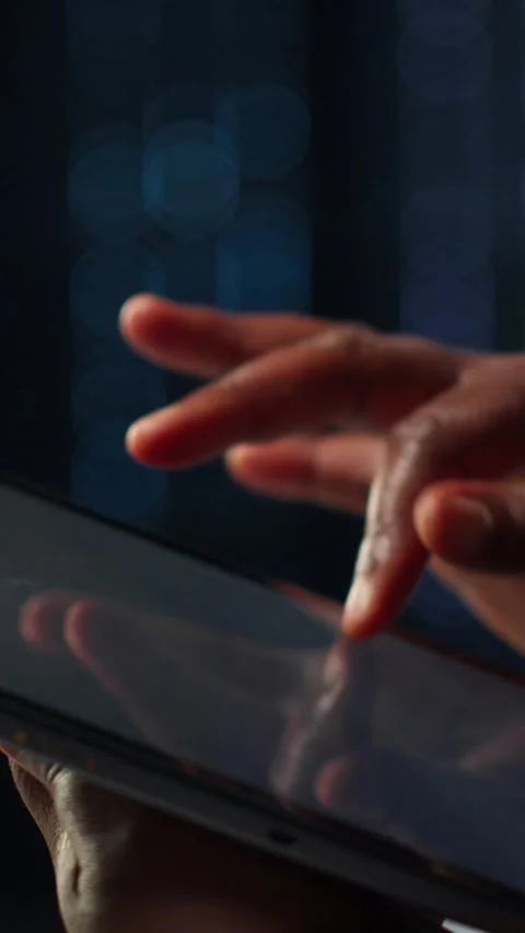 Vertical video Admin in high tech data center using tablet to deploy new server Stock Footage 316862531