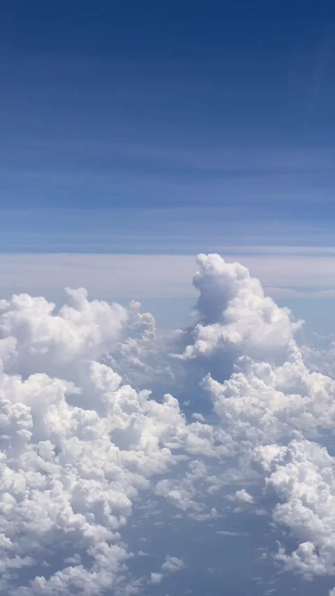Vertical video - Airplane Window View Stockbeeldmateriaal 341599602