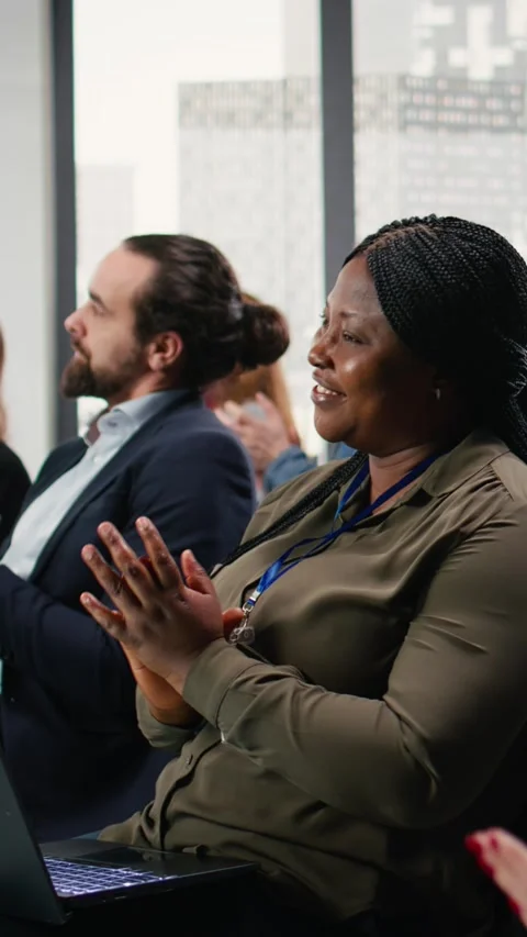 Vertical Video Audience clapping hands and applauding after presentation Stock Footage 327880963