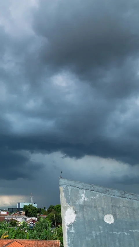 Vertical video - Bandung Storm Clouds Timelapse Stock-Footage 280342931