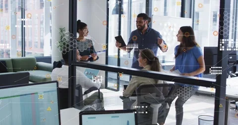 Vertical video: Bearded speaker tapping tablet starting pitch team leaning in Stock Footage 334183022