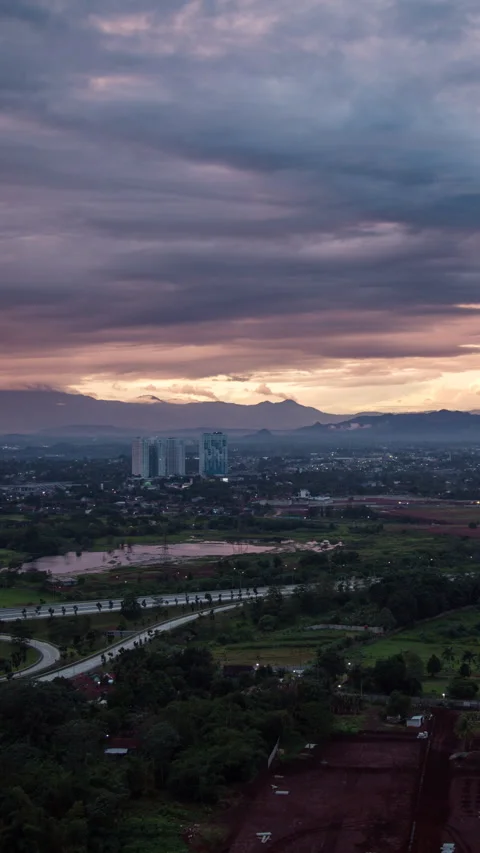 Vertical video - BSD Sunrise Timelapse Stock Footage 329059988