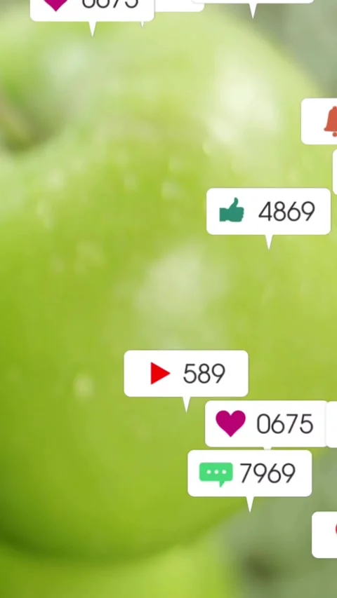Vertical video: Bubbles popping and drifting across wet green apple macro after Stock Footage 334550030