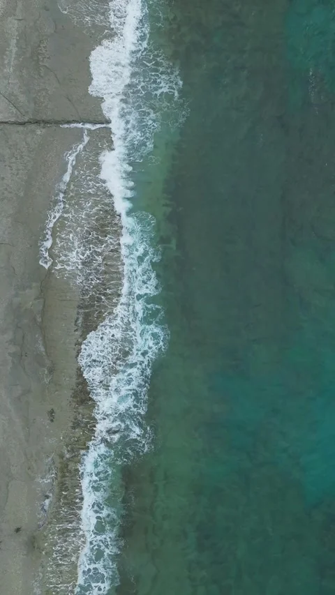 Vertical Video Calm Ocean Surface with Gentle Movement and Reflections Video stock 341916557
