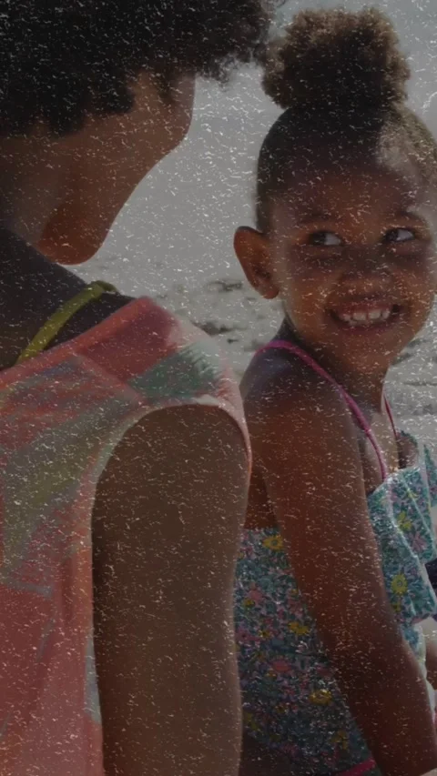 Vertical video: Caretaker pressing pump, applying sunscreen on child, animated 库存影片 331406117