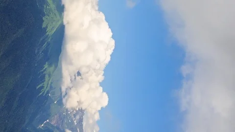 Vertical video. Clouds in the mountains. Zoom. TimeLapse. Rosa Khutor. Sochi, 動画素材 85362168