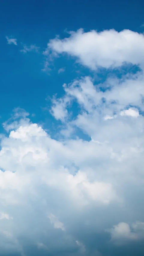 Vertical video - Clouds Timelapse Video stock 280220766