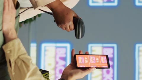Vertical video Customer uses mobile loyalty program app 스톡 동영상 243628336