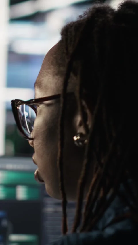 Vertical video Data center system administrator using algorithms to analyze Stock-Footage 307970159