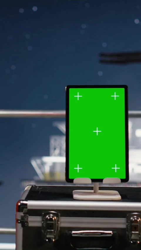 Vertical video Drilling rig worker uses green screen laptop software Stock Footage 339891168