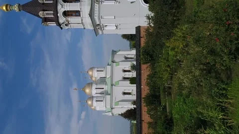 Vertical video. Drone view around the gilded domes of the church. Aerial view Video stock 267589501