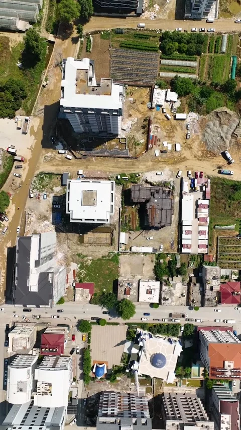 Vertical Video: Elevating Luxury Living - Aerial Perspective of Exclusive Home 스톡 동영상 245256511