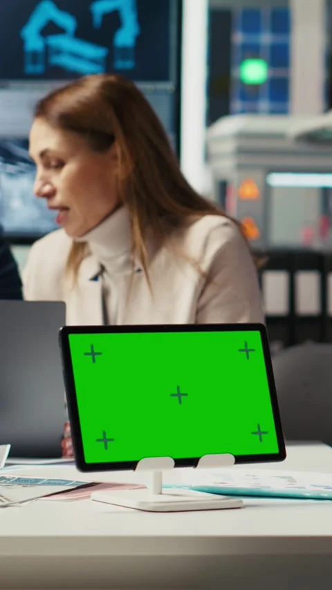 Vertical video Factory engineer tripping, refining production using green screen Stock Footage 306050665