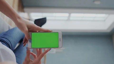 Vertical video. Green Screen or Chroma key Tracking Display on Cellular Stock Footage 122417493