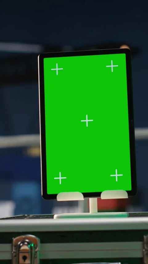 Vertical video Green screen tablet app, evaluating energy security risks and Stock Footage 339888464