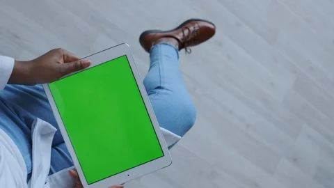 Vertical Video. GreenScreen or Chroma Key Tracking on Tablet PC. Using Portable Stock Footage 121100901