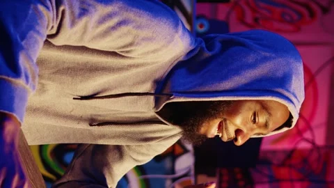 Vertical video Hacker talks exploits with colleague Stock Footage 255252526