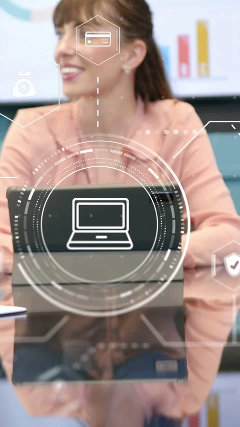 Vertical video: Host reacting to slide change watching AR UI over tablet to 스톡 동영상 335263981