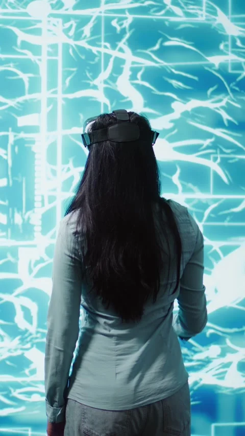 Vertical video IT experts using artificial intelligence and virtual reality tech Stock Footage 278553634