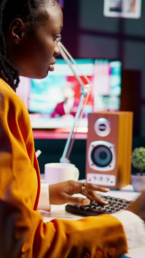 Vertical Video IT student works with artificial intelligence brain system on Stock Footage 264808914
