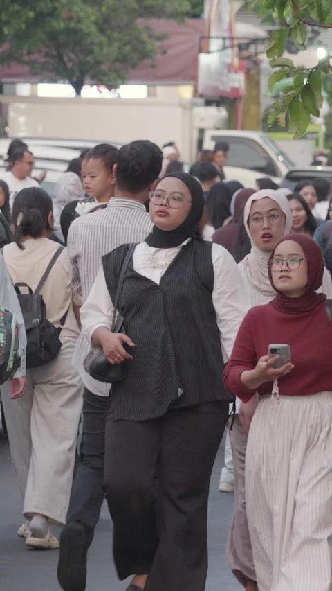 Vertical video - Jakarta Streets Vídeo Stock 330512366
