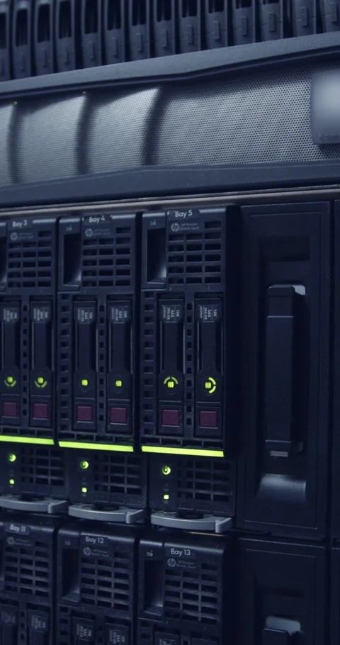 Vertical video of a large computer server room in a data center 库存影片 251526706