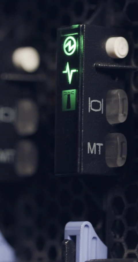 Vertical video of a large computer server room in a data center 库存影片 251527024