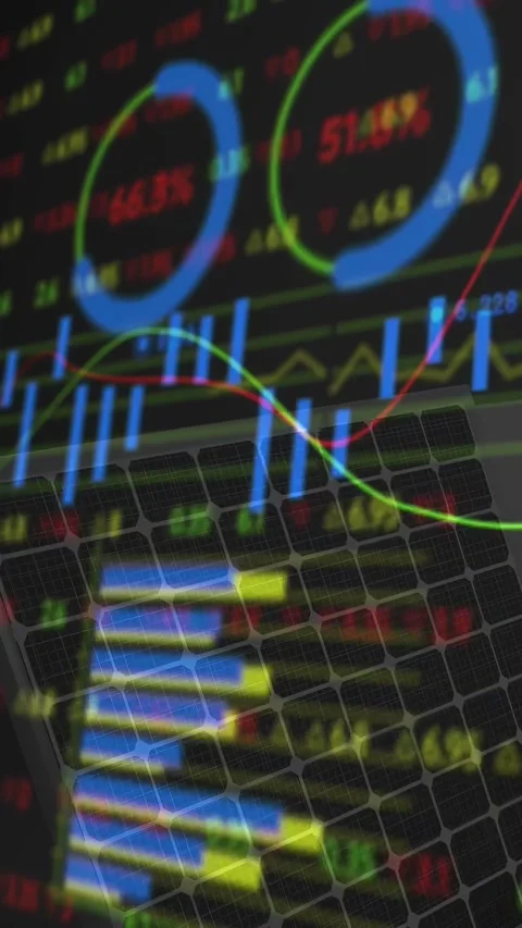 Vertical video: Live data feeding, candles moving, trend lines shifting, ticks Stock Footage 334391497