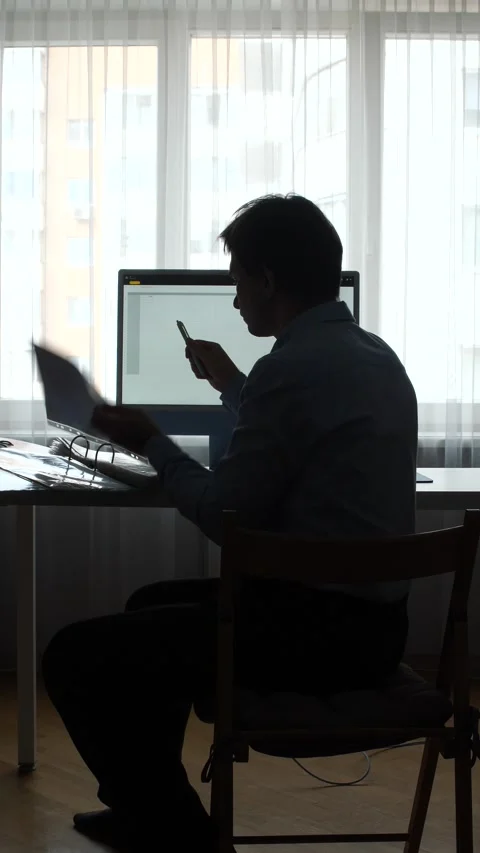 Vertical video man working with a digital pen on a computer screen, a Stock Footage 346251217