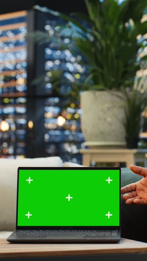 Vertical video Mockup laptop used by smiling businessman to do presentation for Stock Footage 345166812